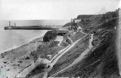 Whitby, West Cliff
